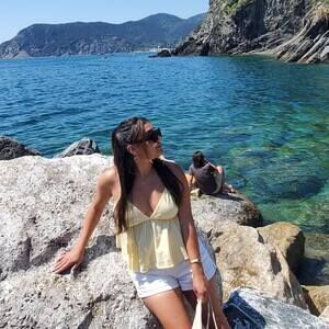 Meet your Posher, Esther